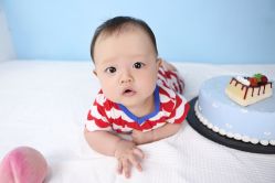 -现代经典婚纱摄影