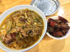 -越洋肖氏老米线(杨家坪店)