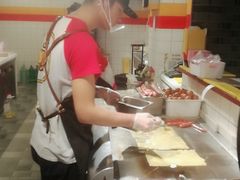 烤冷面制作过程-四环冷面王(西单华威约饭街店)