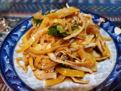 凉拌芭蕉花-蜗牛小馆醉乡民谣云南菜(惠新西里店)