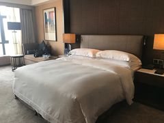 -中山利和希尔顿酒店