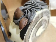 黑芝麻芝士犇犇卷-星巴克臻选(深圳龙华红山天虹店)