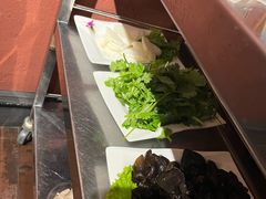 -大匠工房古船木艺术餐厅·猪肚鸡专门店(长白仙岛店)