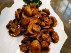 -山楂树融合菜餐厅