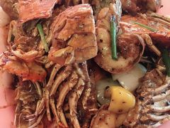 -J Daeng Seafood