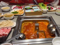 -海底捞火锅(曹安公路店)