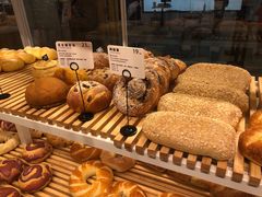 -焙丽拾光(麦凯乐直营店)