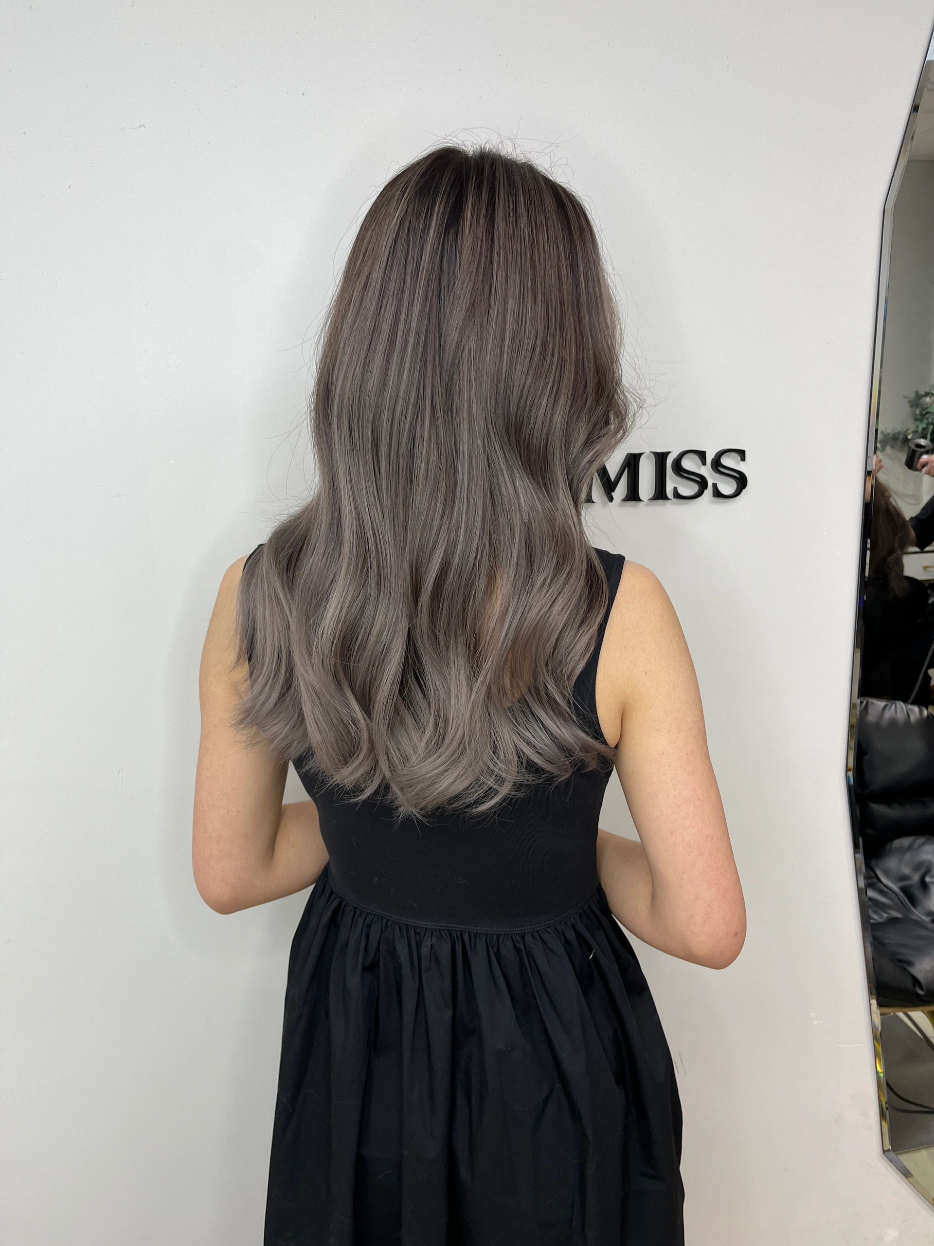 奶茶色巴黎画染