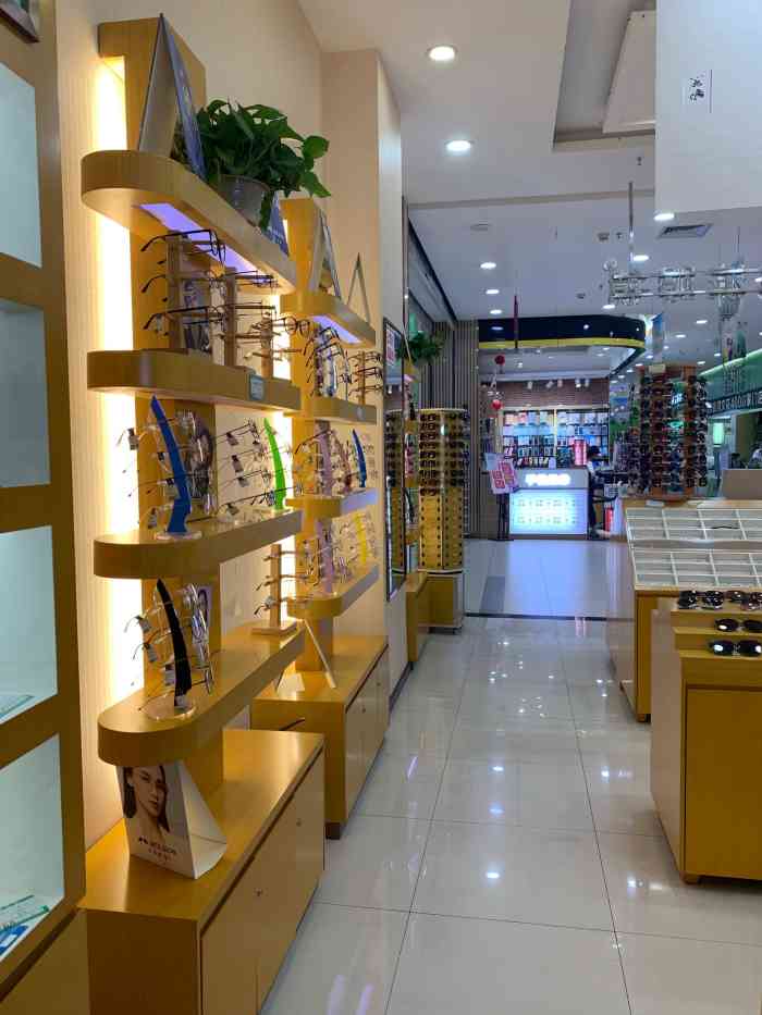 银滨眼镜(石桥广场店)-"很感谢大众点评和商家提供的这次活动免费配.