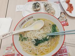 -小杨生煎(金山百联购物中心3楼店)