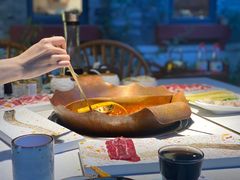 -墨居上隐·院子里火锅(峨眉店)