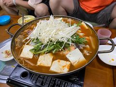 -亲昵春川鸡排(韩国美食街店)