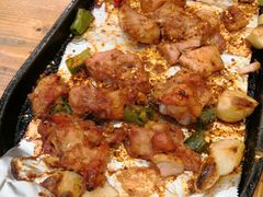 东镇老味道烤鸡块-老东镇啤酒屋海鲜加工·蒸汽海鲜·海鲜烧烤(台东店)