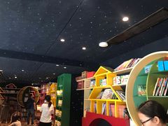 -钟书阁(珍园店)