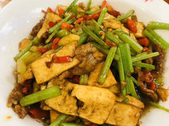 -独一佳老胡湘菜馆(矿山路店)