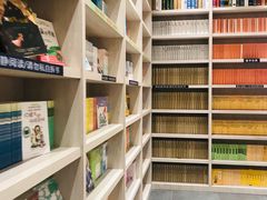 -钟书阁(群光广场店)