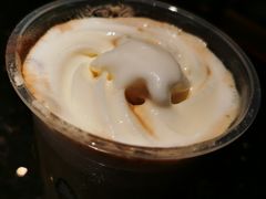 雪王雪顶咖啡-蜜雪冰城(陆家嘴店)