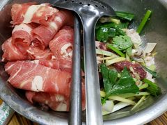 -周良天山牛杂城(天山路总店)