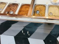 -辣八香新疆孜然串烤火锅(环球港店)