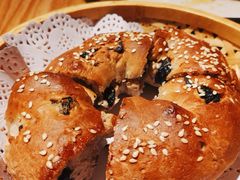 烤馕饼-塔哈尔·新疆盛宴(城西银泰店)