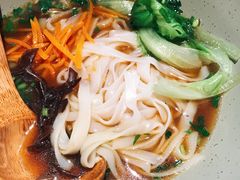 -百春原湖南牛肉粉(百联世纪店)