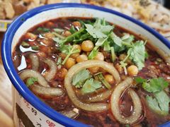 金牌杂酱酸辣粉-胖胖板凳面
