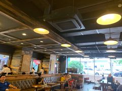 大堂-星巴克臻选(青岛麦凯乐分店)