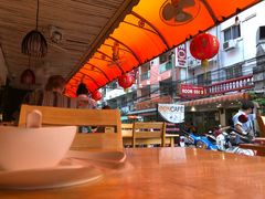 -J Daeng Seafood