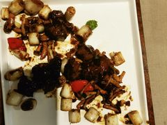 山菌葱爆雪花牛肉-尚一汤 广东炖汤(金桥国际店)