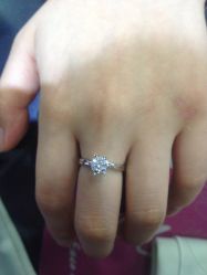 -威德钻石-克拉钻大本营(南京东路店)