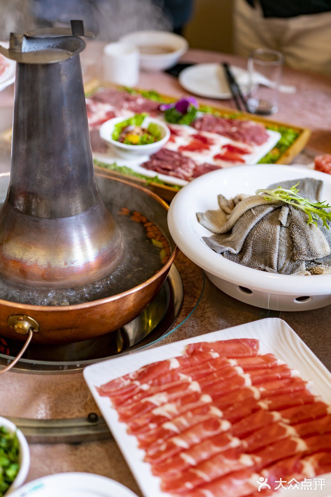 “3秒即熟，久涮不老”的老北京铜锅涮肉！