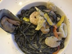 海鲜烩墨鱼汁意面-SimplyTimes鎏金食堂