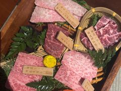 -山川小町·极番烧肉(新地假日广场店)
