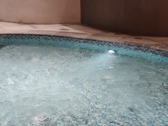 -涨巢·潮玩水疗局