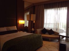 iphone_upload_pic-上海滴水湖皇冠假日酒店