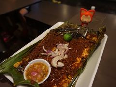 -东海岸人工湖美食村