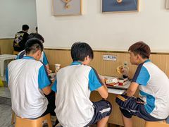 -美肴冰品·汉堡·牛腩饭(总店)