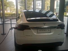 -TESLA 特斯拉(广州天环广场体验店)
