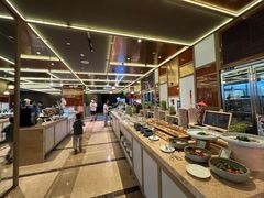 -大中华希尔顿酒店-念自助餐·嗨啤·小龙虾