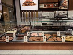 面包甜点陈列柜-Laderach 莱德拉(上海环贸iapm店)