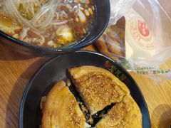 -青石桥老瓦房肥肠粉总店(青石桥总店)