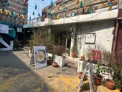 -春树下·树屋花房西餐厅(罍街AS1980店)