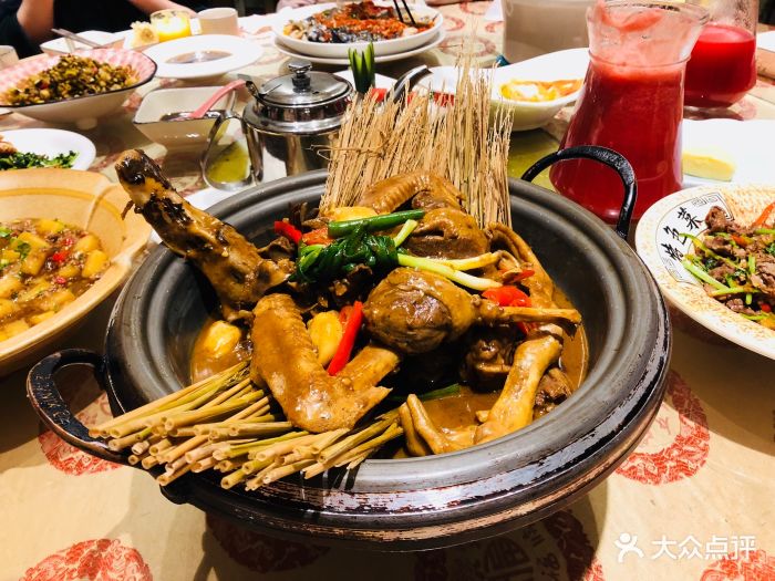 湘君府(吾悦国际店)稻香鸭图片 - 第1张