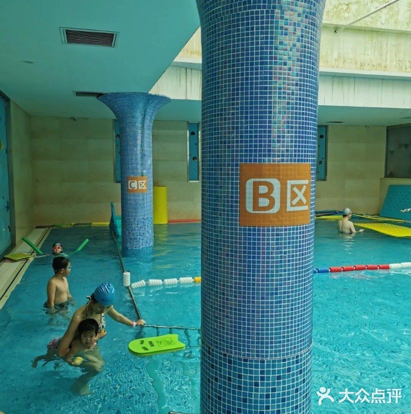 看过来，这家游泳馆不错哦！