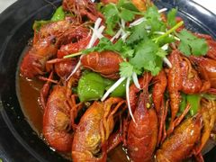 -虾弄弄海派小龙虾·牛羊蝎子火锅