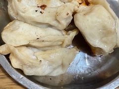 -黄阿姨锅贴大王(万航渡路店)