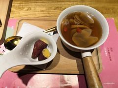 无花果海底椰雪梨汤-炖物24章·顺时轻养茶(杭州大厦店)