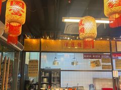 -丽丽三鲜螺蛳粉(田林路店)