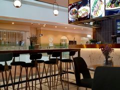 -POKEE VIA&Brunch·维娅(重庆来福士店)