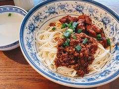 招牌辣肉干拌面-辣肉面大王(天平路店)